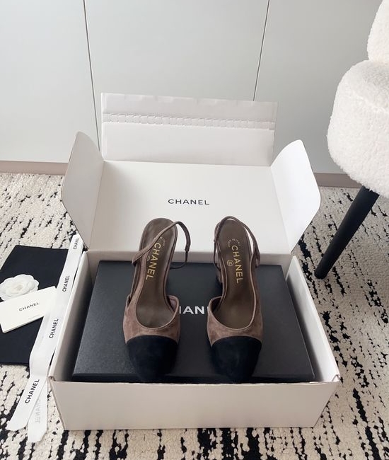 Chanel Luxury Leather Hollow Out Dress Pumps with Metal Buckle