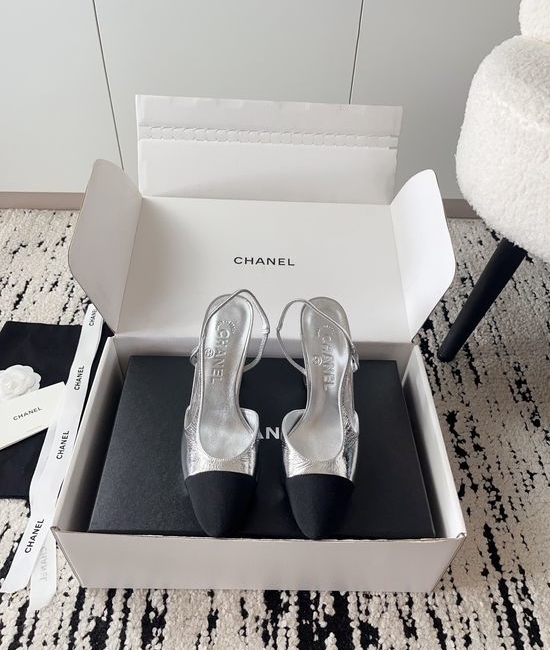 Chanel Luxury Leather Hollow Out Dress Pumps with Metal Buckle
