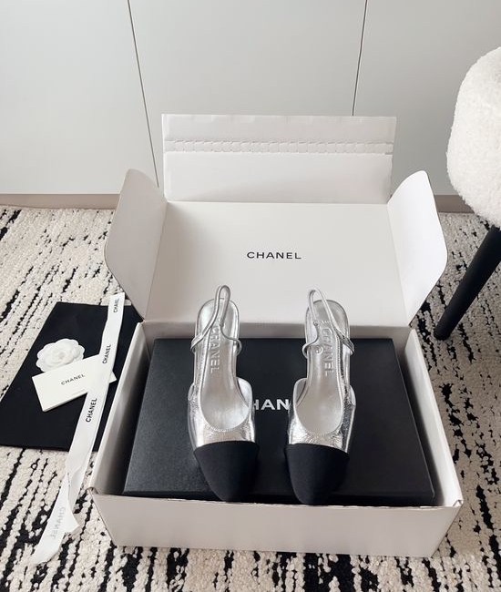 Chanel Luxury Leather Hollow Out Dress Pumps with Metal Buckle