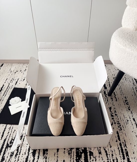 Chanel Luxury Leather Hollow Out Dress Pumps with Metal Buckle