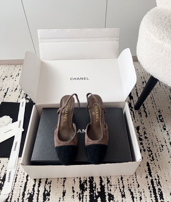 Chanel Luxury Leather Hollow Out Dress Pumps with Metal Buckle