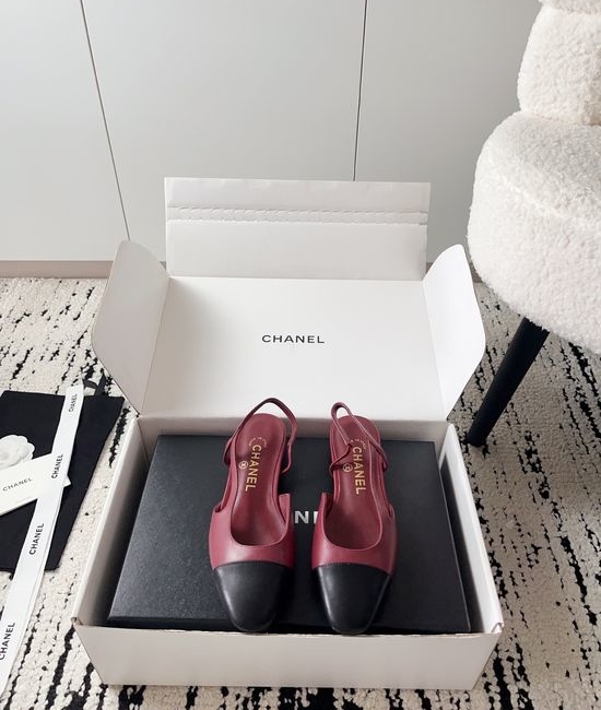 Chanel Luxury Leather Hollow Out Dress Pumps with Metal Buckle