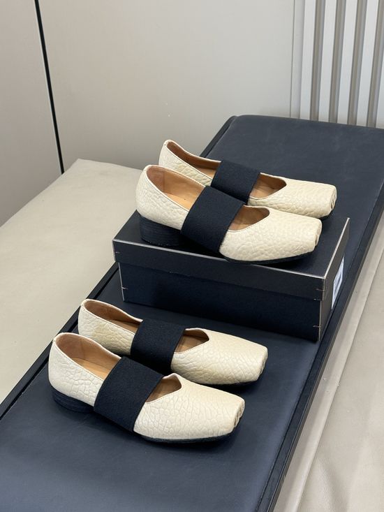 Alexander Wang Ballet Flats with Detachable Straps Leather Upper