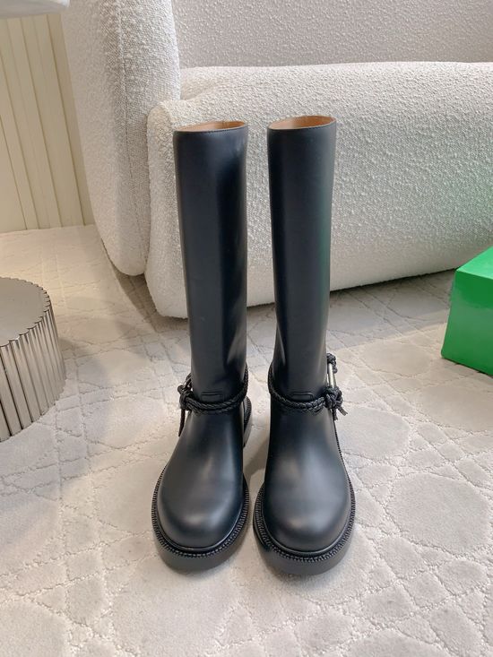 Bottega Veneta Knot-Detail Leather Boots with Metallic Accents