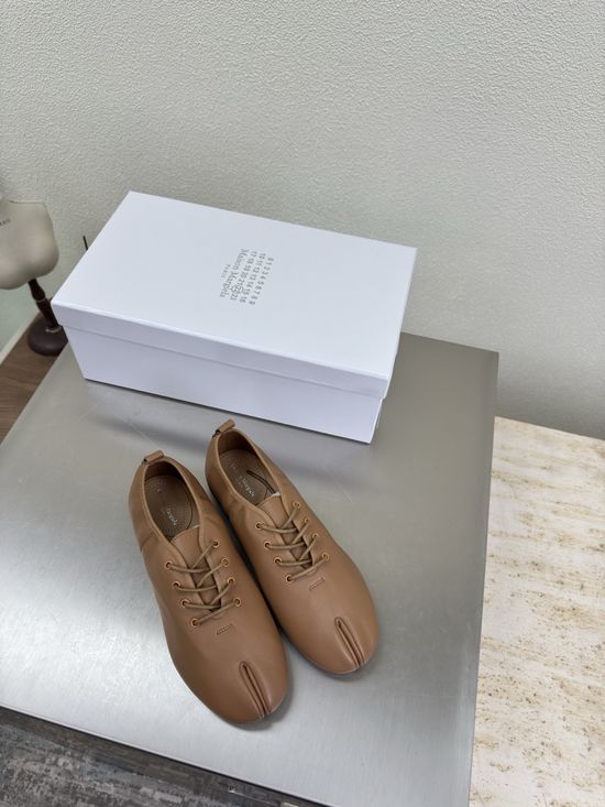 Maison Margiela Split Toe Slingback Leather Shoes Apricot Casual Comfortable Footwear
