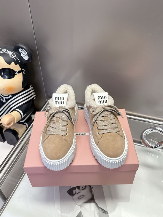 Miu Miu Faux Fur Suede Platform Shoes Warm Elegant Comfort