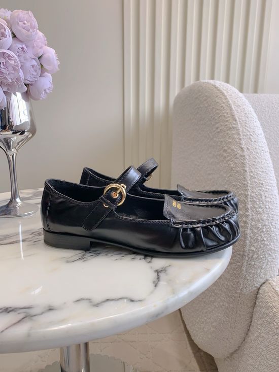 Miu Miu Buckle Decorated Mary Jane Leather Pumps