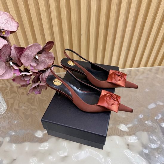 Yves Saint Laurent Elegant Lace-Tip High Heels with Metal Chain