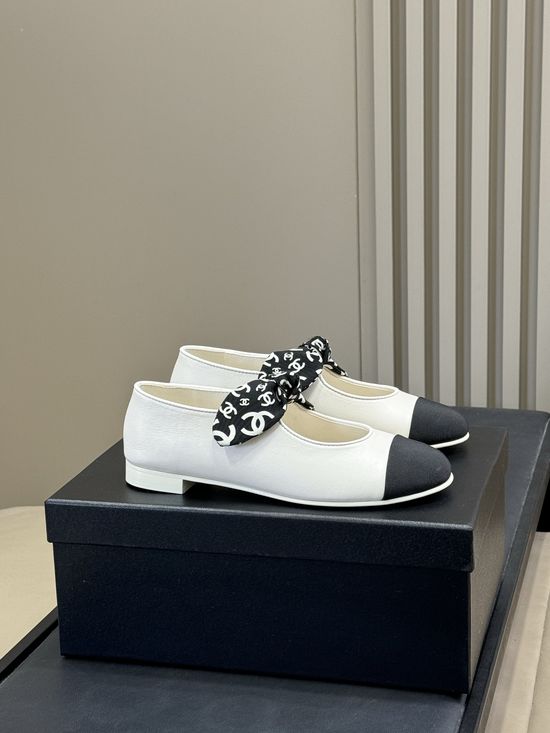 Chanel Elegant Bow Decor Sheepskin Comfort Flats