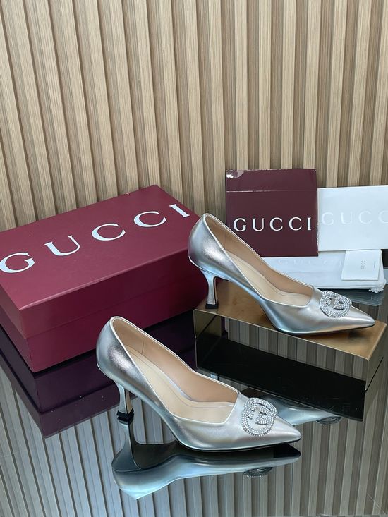 Gucci Crystal Buckle Patent Leather Stiletto Commuter Shoes