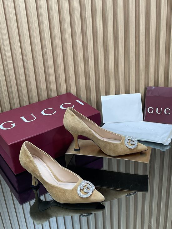 Gucci Crystal Buckle Patent Leather Mid Heel Dress Pumps
