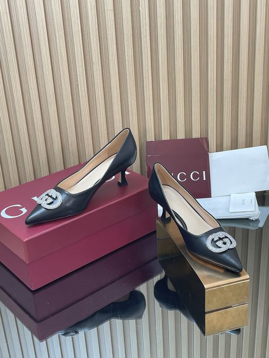 Gucci Crystal Buckle Patent Leather Stiletto Commuter Shoes