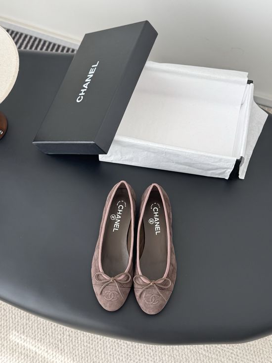 Chanel Classic Elegant Comfortable Flat Ballet Shoes