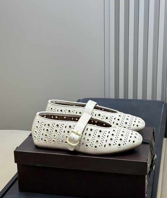 Alaia Metal Eyelet Ballet Flats Sheepskin Lining Non-slip Soft Sole