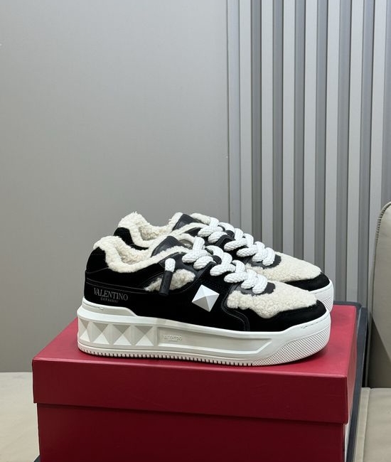 Valentino Plush Lined Sneakers Height Increasing Warm Slip Resistant Sole