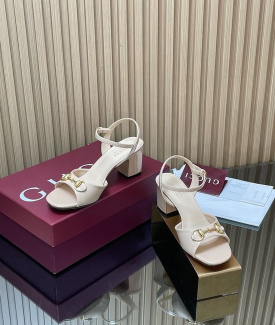 Gucci Patent Leather Block Heel Buckle Strap Sandals