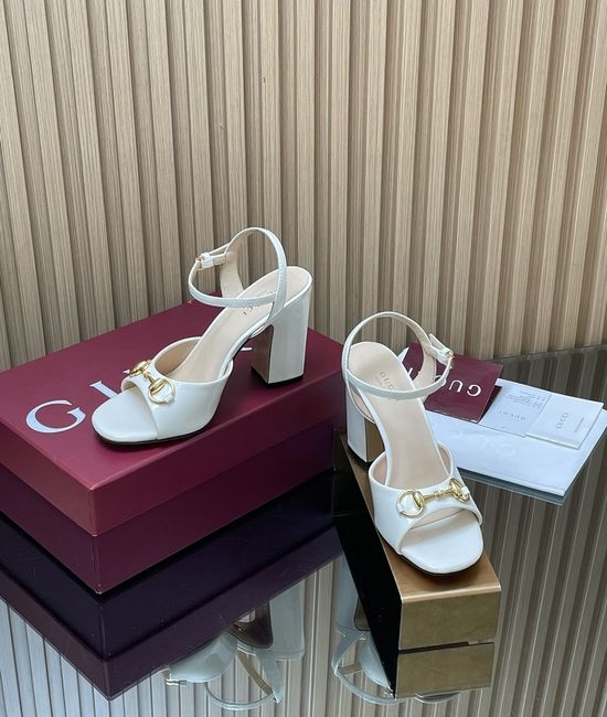 Gucci Patent Leather Block Heel Buckle Strap Sandals