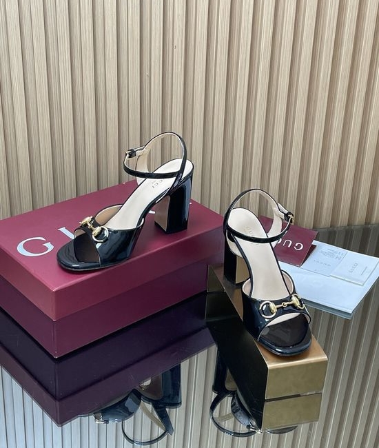 Gucci Patent Leather Block Heel Buckle Strap Sandals