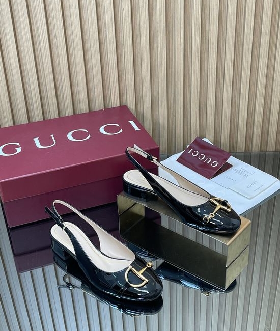 Gucci Patent Leather Buckle Flat Ballet Shoe