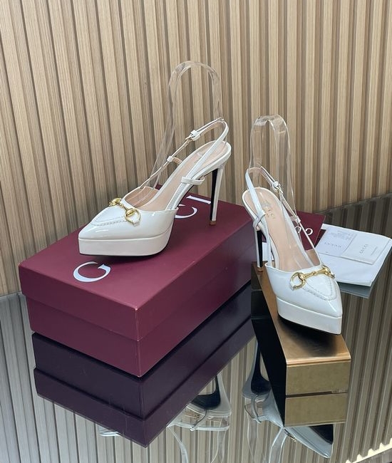 Gucci Patent Leather Horsebit Pointed Toe Stiletto Slingback Pumps