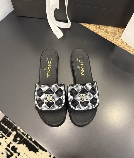 Chanel Premium Casual Daily Footwear with Luxury Packaging