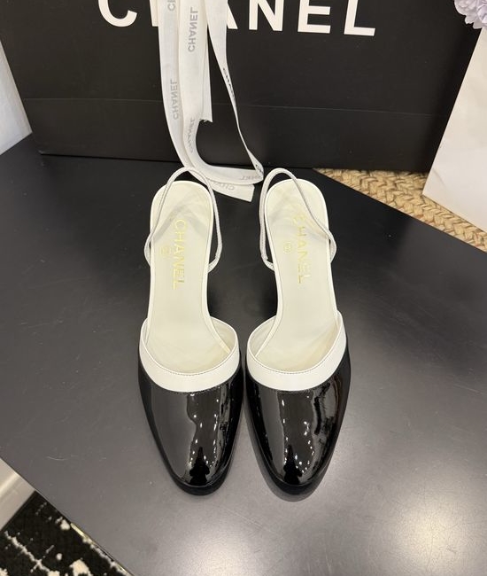 Chanel Premium Casual Daily Footwear with Luxury Packaging