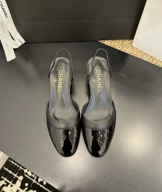 Chanel Premium Casual Daily Footwear with Luxury Packaging