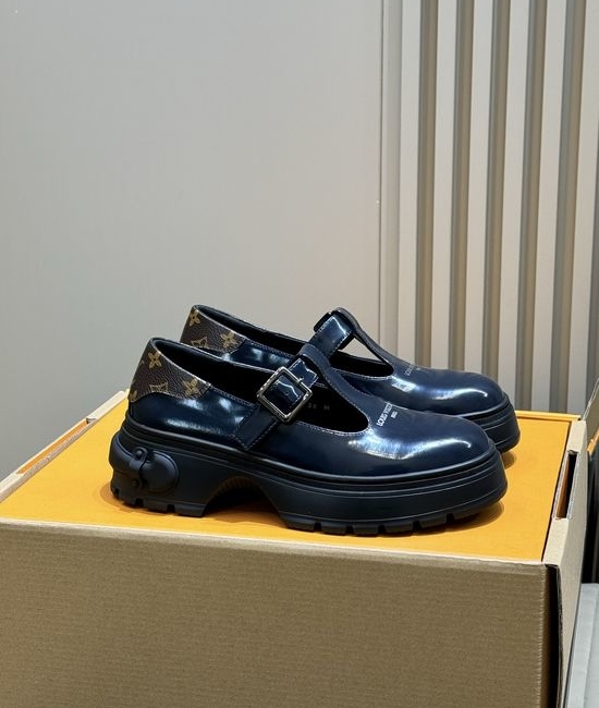 Louis Vuitton LV Chunky Sole Mary Jane Shoes with Monogram Lining