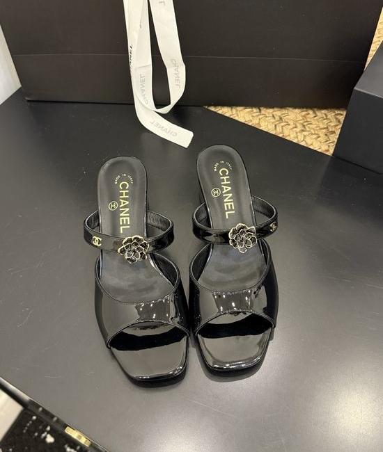 Chanel Premium Casual Daily Footwear with Luxury Packaging
