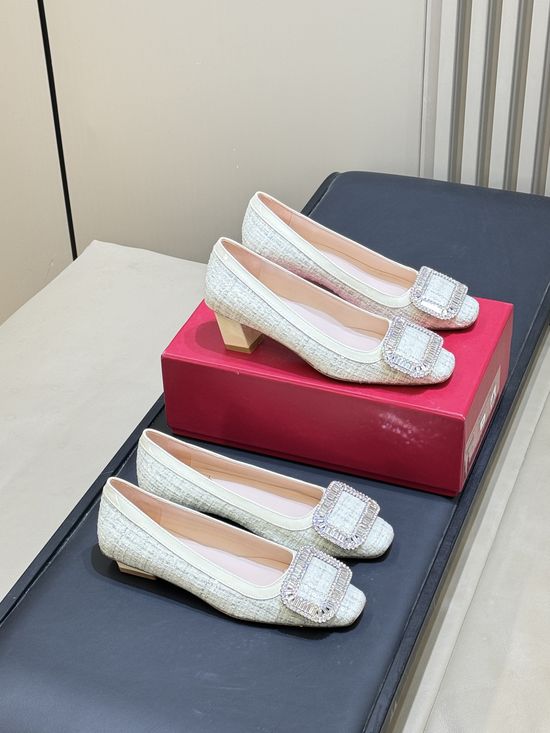 Roger Viver Rhinestone Buckle Sequined Upper Elegant Comfortable Flats