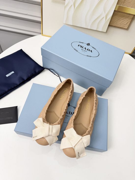 Prada Soft Sheepskin Slip-on Versatile Comfort Casual Shoes