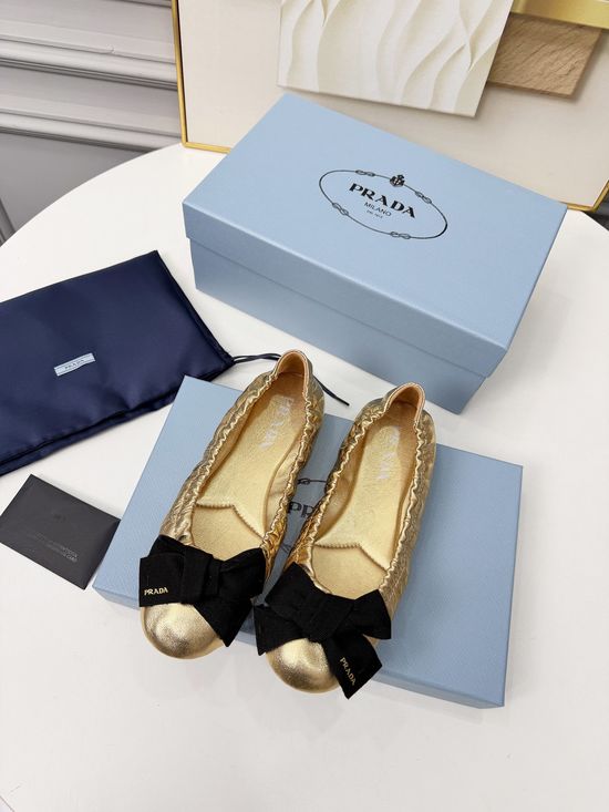 Prada Soft Sheepskin Slip-on Versatile Comfort Casual Shoes