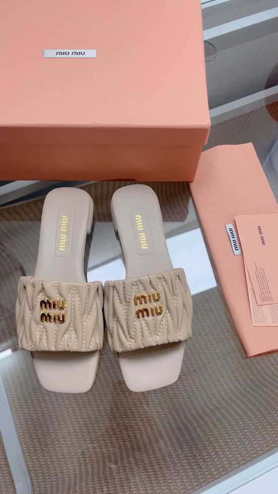 Miu Miu Soft Sheepskin Open Toe Flat Slide Sandals Premium