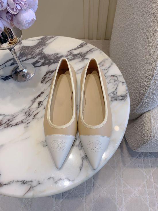 Chanel Pointed Toe Flat Leather Shoes Elegant Daily Wear