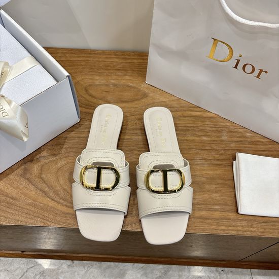 Christian Dior Classic Cut-out Design Low-heeled Shoes