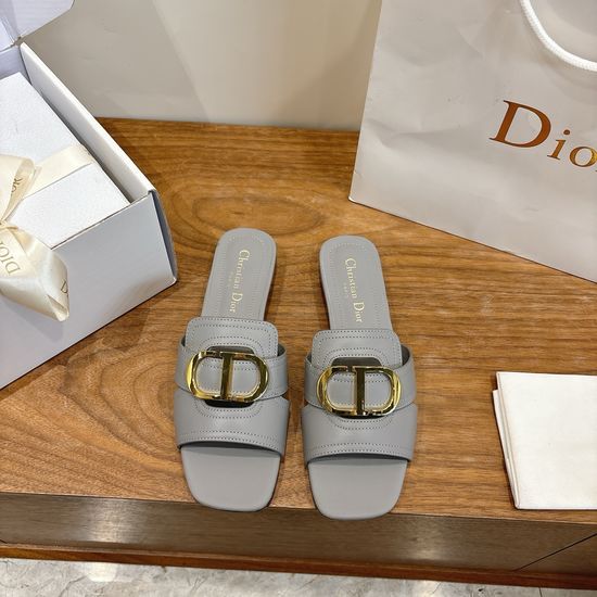 Christian Dior Classic Cut-out Design Low-heeled Shoes