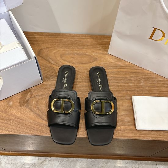 Christian Dior Classic Cut-out Design Low-heeled Shoes