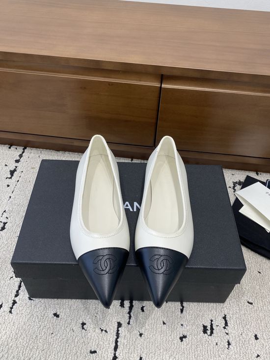 Chanel Two-tone Pointed Toe Mary Jane Flats Elegant Genuine Leather