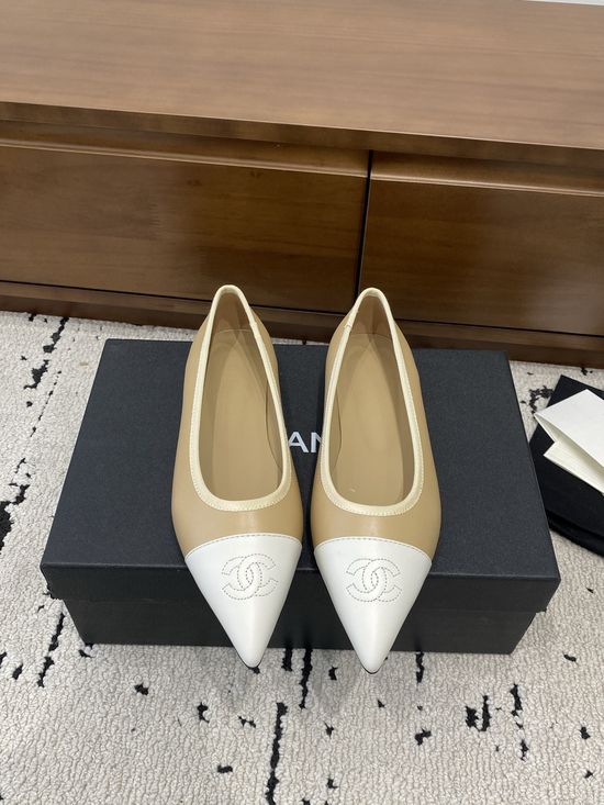 Chanel Two-tone Pointed Toe Mary Jane Flats Elegant Genuine Leather