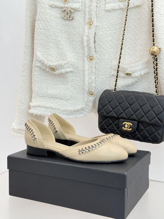 Chanel Color Block Hollow Out Flat Heel Sandals Elegant Comfortable