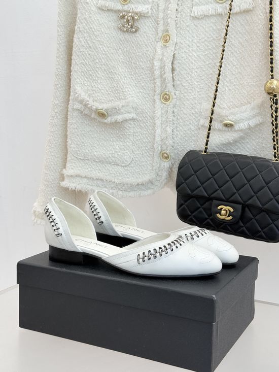 Chanel Color Block Hollow Out Flat Heel Sandals Elegant Comfortable