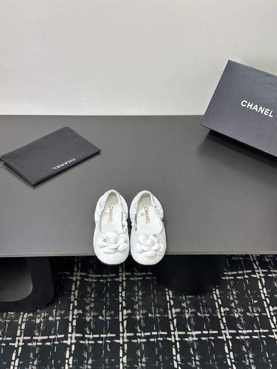 Chanel Sheepskin Upper Slides Non Slip Sole Luxury Gift Packaging