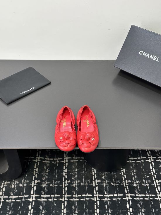 Chanel Sheepskin Upper Slides Non Slip Sole Luxury Gift Packaging