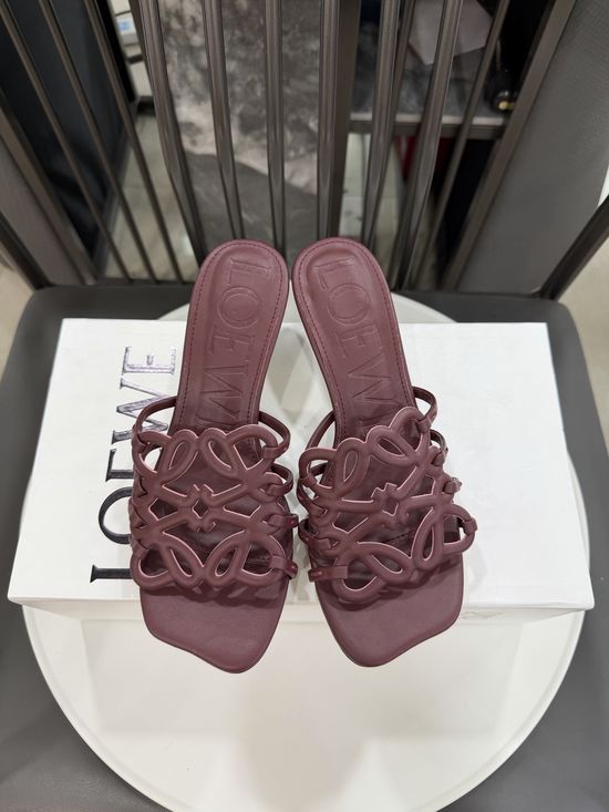 Loewe Genuine Leather Sole Elegant Casual Slides