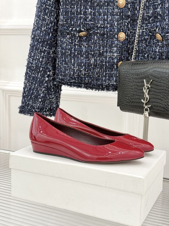 Chloe Minimalist Patent Leather Pumps Comfortable Versatile Footwear