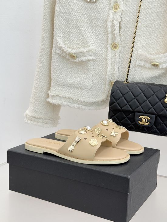 Chanel Classic Hollow Out Flat Slip On Casual Slippers