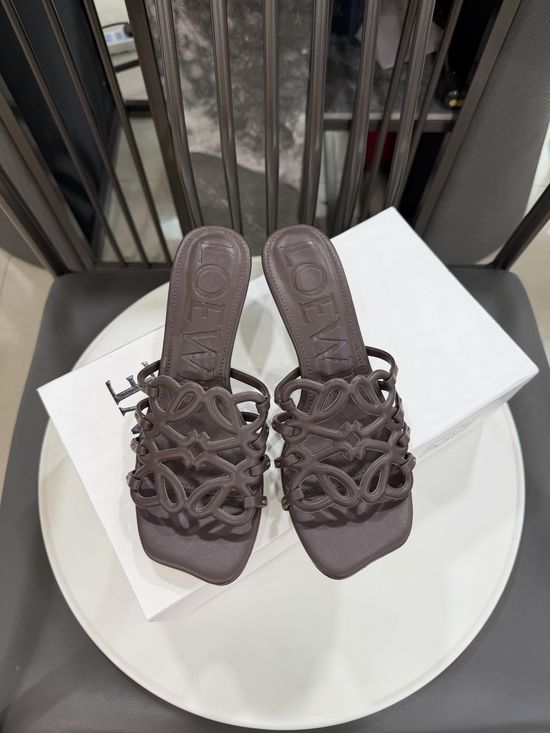 Loewe Genuine Leather Sole Elegant Casual Slides