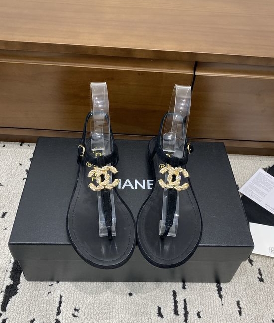 Chanel Classic Metal Accent Leather Flip Flops