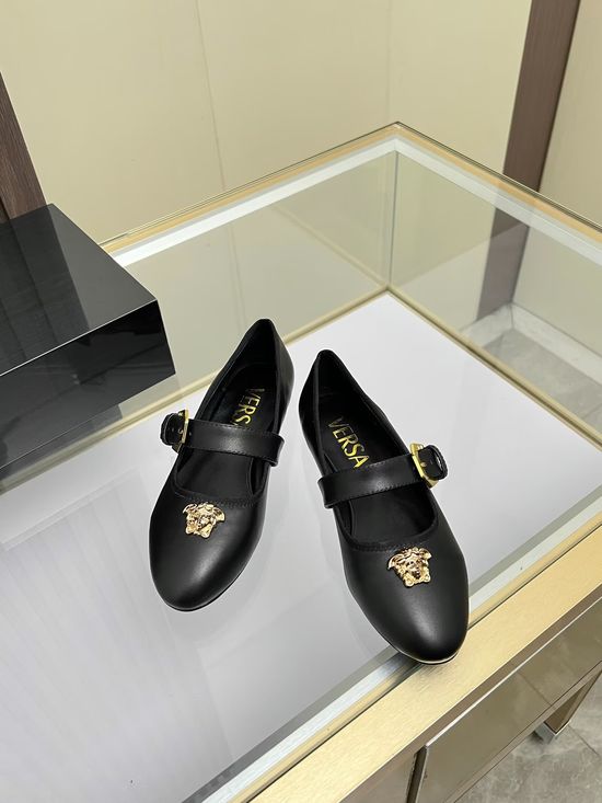 Versace Classic Round Toe Leather Casual Comfort Flats