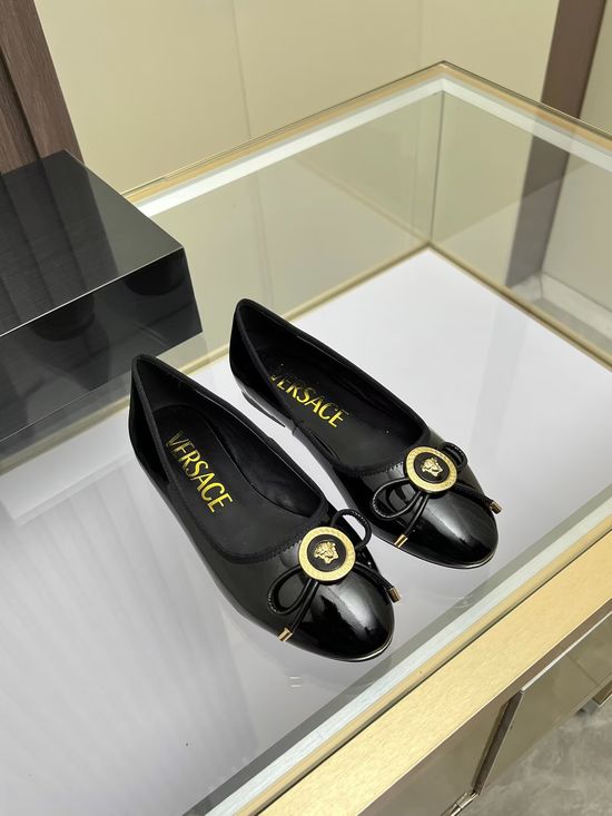 Versace Classic Round Toe Leather Casual Comfort Flats